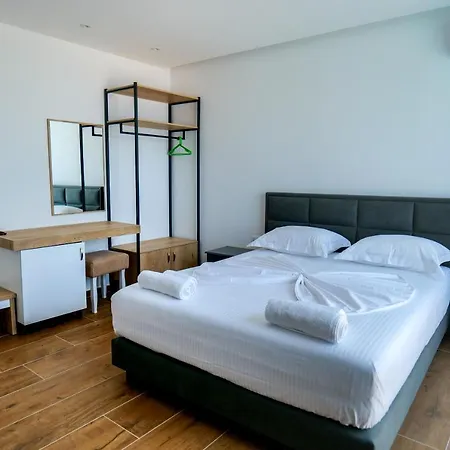 Emblem فندق ساراندا