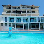 Emblem Hotel