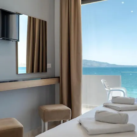 Ξενοδοχείο Emblem 4*