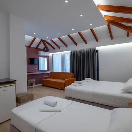 Hotel Emblem Sarande