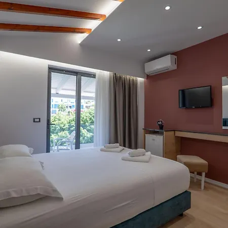 Emblem Hotel
